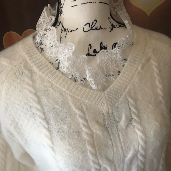 Floral Lace sweater cable knit creamy white long sleeve - Picture 5 of 5